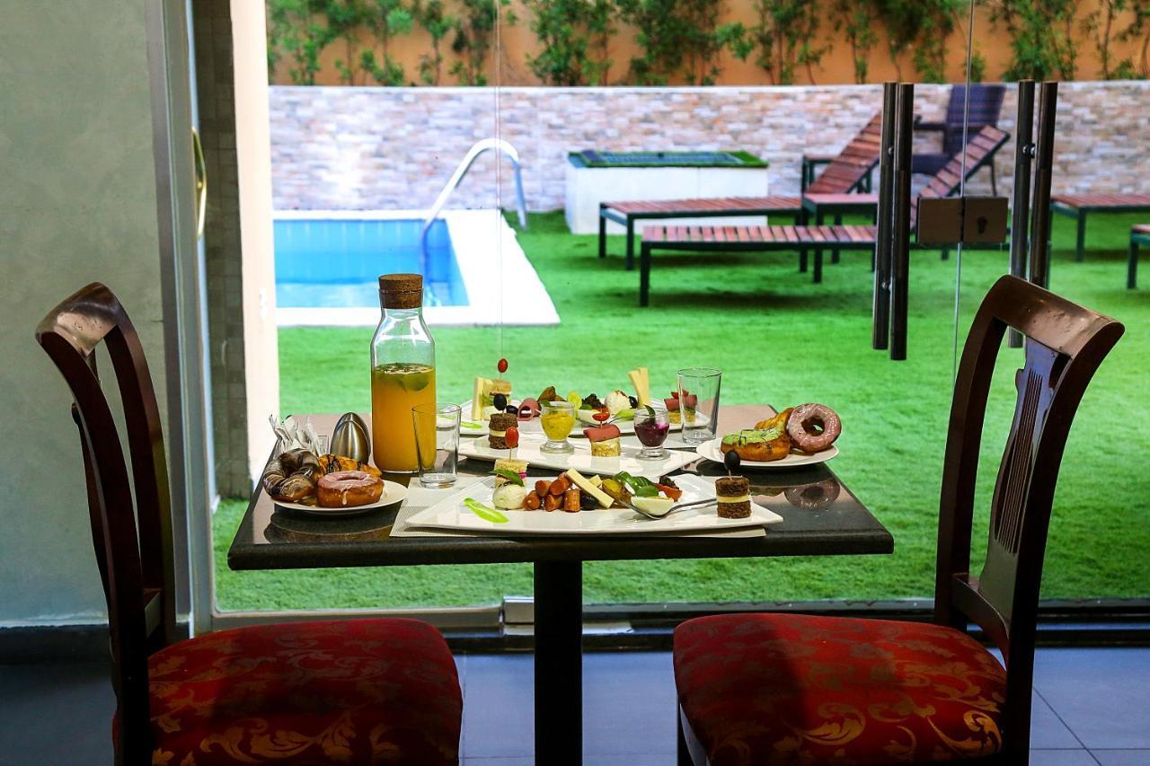Golden Tulip Aqaba Hotel Luaran gambar