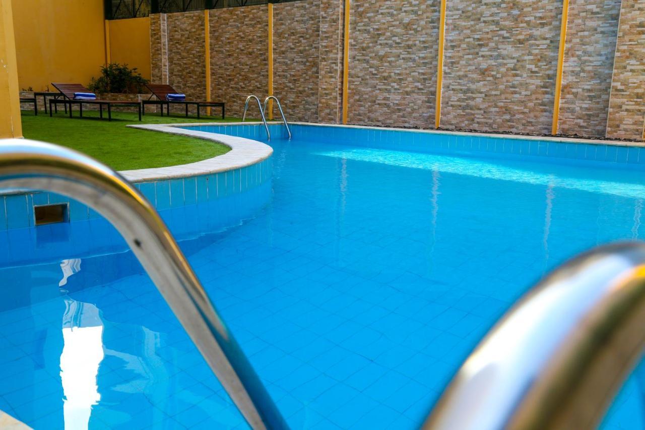 Golden Tulip Aqaba Hotel Luaran gambar