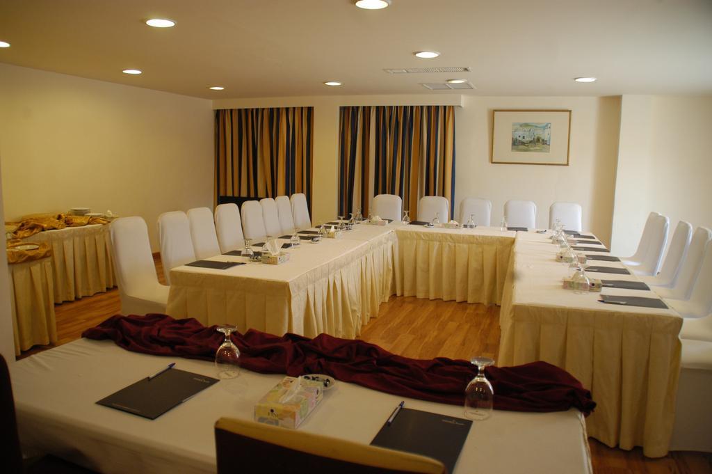 Golden Tulip Aqaba Hotel Luaran gambar