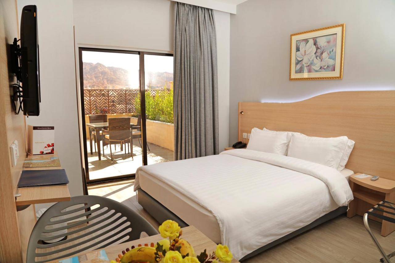 Golden Tulip Aqaba Hotel Luaran gambar