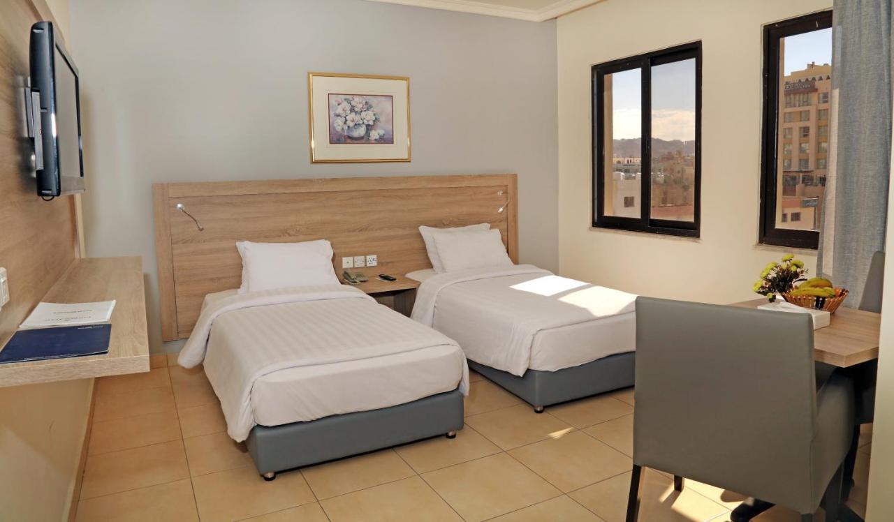 Golden Tulip Aqaba Hotel Luaran gambar
