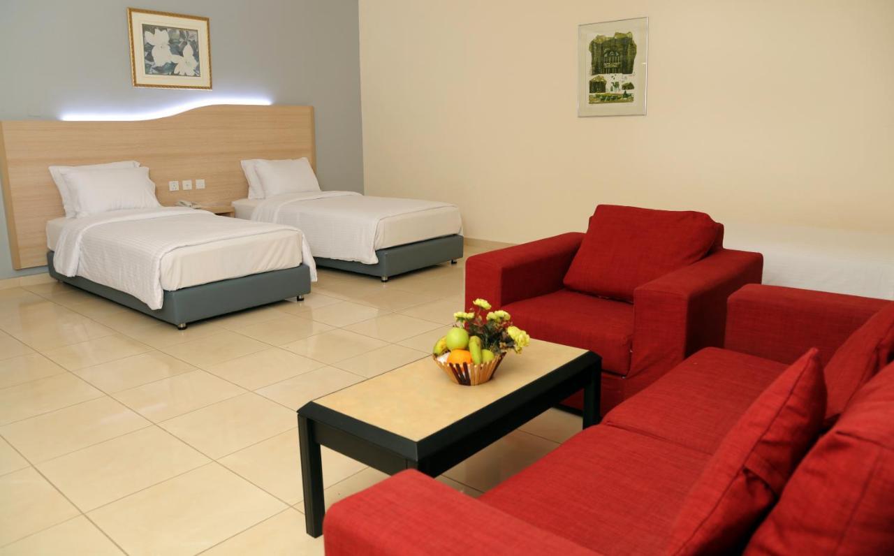 Golden Tulip Aqaba Hotel Luaran gambar