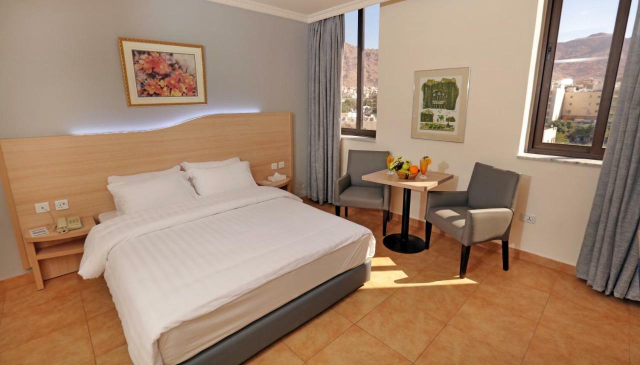 Golden Tulip Aqaba Hotel Luaran gambar