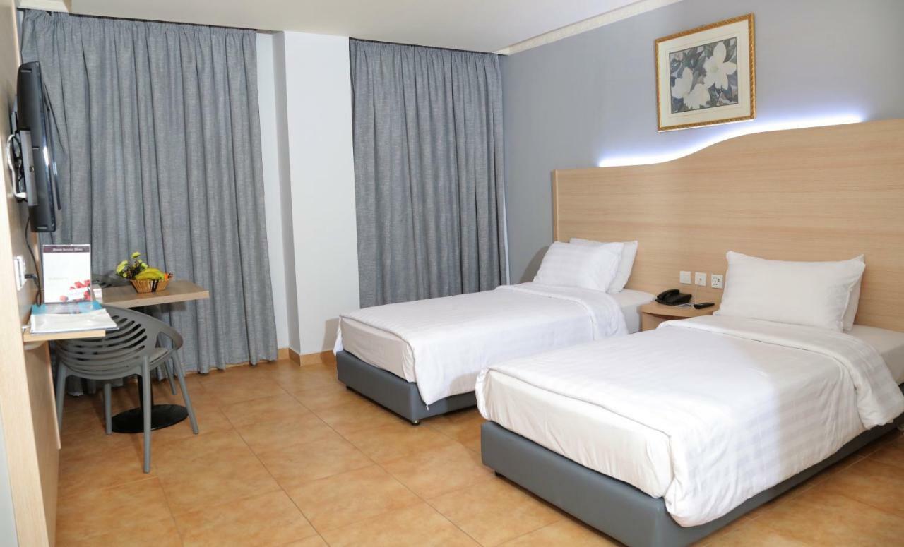 Golden Tulip Aqaba Hotel Luaran gambar